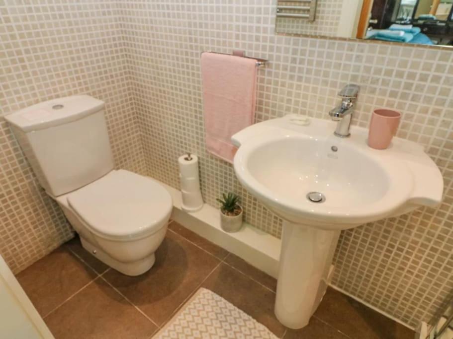 Two Acres- Spacious, Delightful, Pet Free Bungalow Levens Buitenkant foto